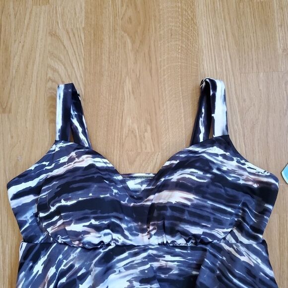 Swim Solutions Triple Tiered Tummy-Control 1-Piece - Picture 4 of 15